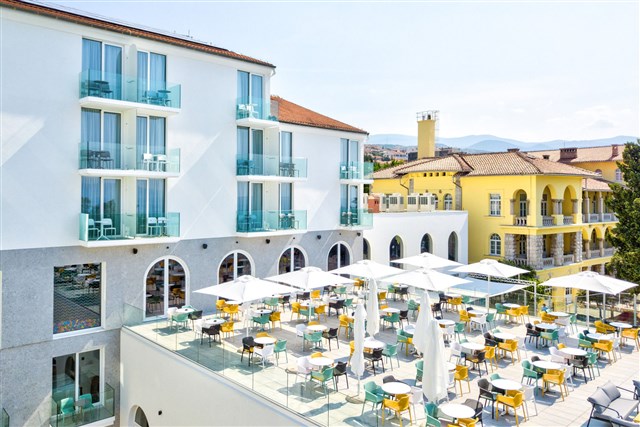 AMINESS LIŠANJ FAMILY HOTEL - 