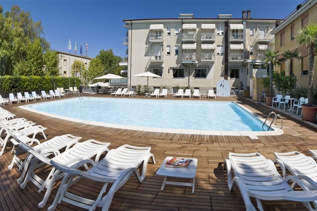 Hotel ST. MORITZ - 